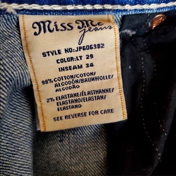 Light denim low waisted Miss Me Bootcut Jeans 
Size 28 Inseam 30 - Picture 7 of 7